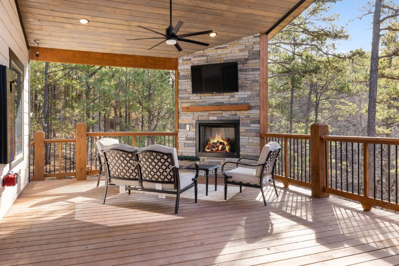 New Luxury Cabin, Hot Tub, Forest Views,Hotel Style Amenities Broken Bow Exterior foto