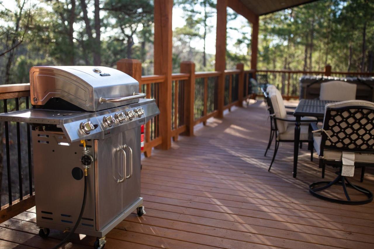 New Luxury Cabin, Hot Tub, Forest Views,Hotel Style Amenities Broken Bow Exterior foto
