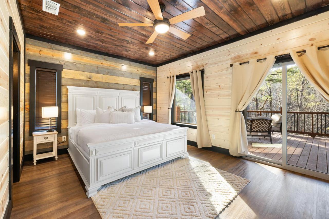 New Luxury Cabin, Hot Tub, Forest Views,Hotel Style Amenities Broken Bow Exterior foto